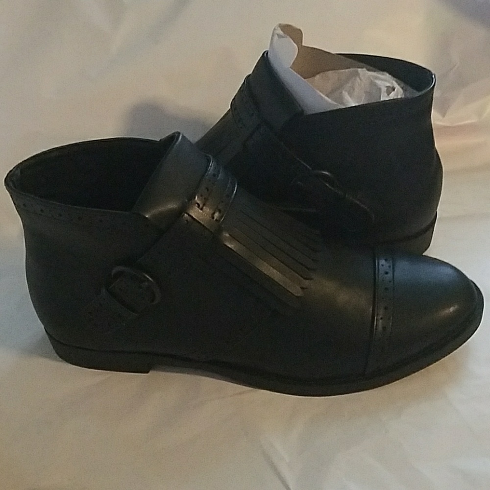 Rocket Dog Black Ankle Boots w Buckle fringe, sz 9